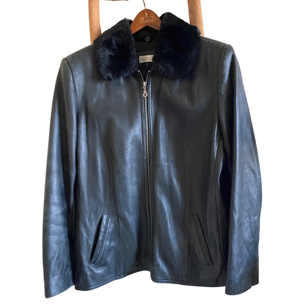Lamb skin leather coat with fur collar